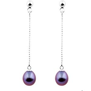 Splendid Pearls
Silver 7-8mm Pearl Earrings